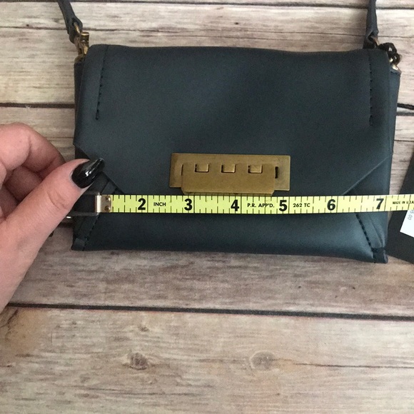 Zac Posen Envelope Eartha - Picture 5 of 6